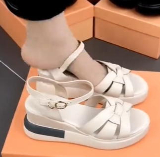 💞【Cumpără 1 primești 1 gratis】Sandale cu pană în stil nou-3973876