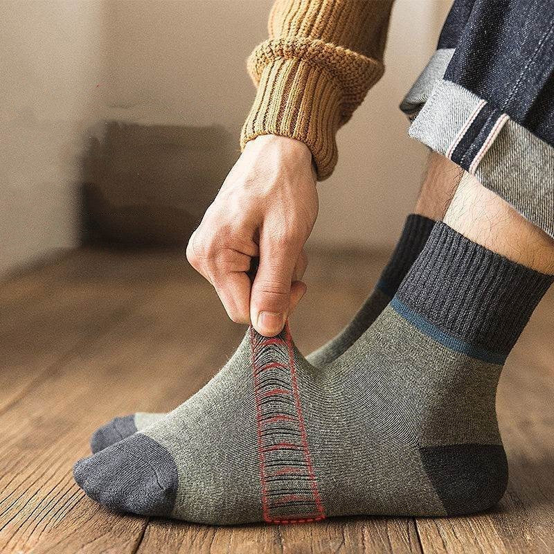 🧦【Kup 7, a 7 dostaniesz gratis】Jesienne i zimowe, antybakteryjne, oddychające, grube, ciepłe bawełniane skarpetki